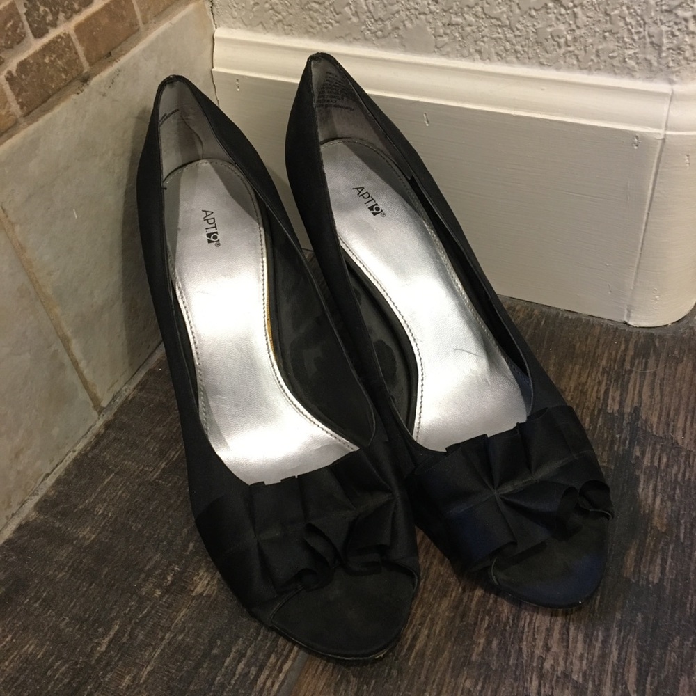 Sleek Black Ruffle Heels